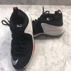 Boy Nike LeBron James Basketball Shoes